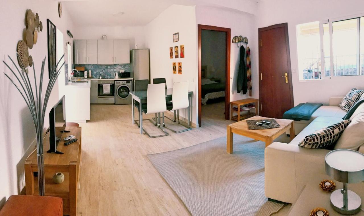 Town House With Patio In Quiet Residential Area 10 Min From Beach Torremolinos Luaran gambar