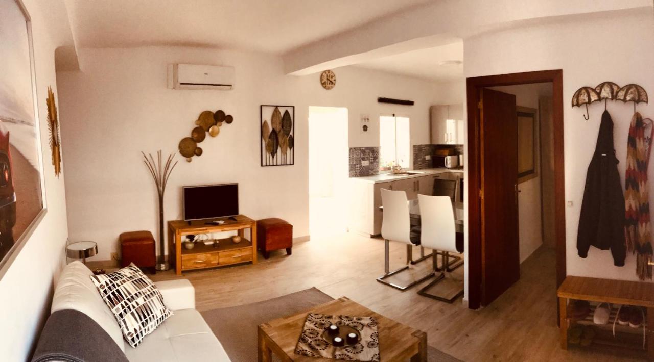 Town House With Patio In Quiet Residential Area 10 Min From Beach Torremolinos Luaran gambar